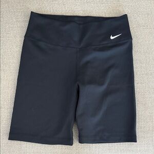 Nike Women's Black Biker Shorts Size M